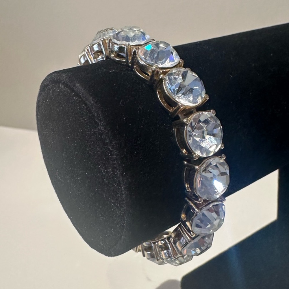Elegant Crystal Bracelet